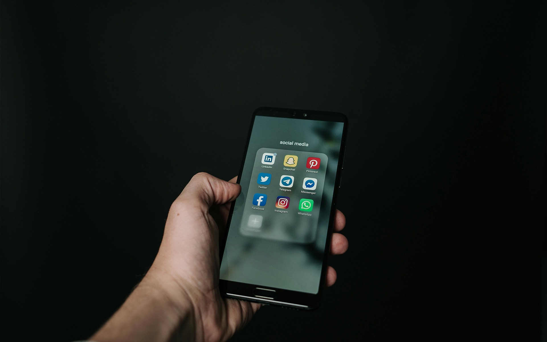 Building a Winning UK Social Media Strategy for 2025 | Dune Digital